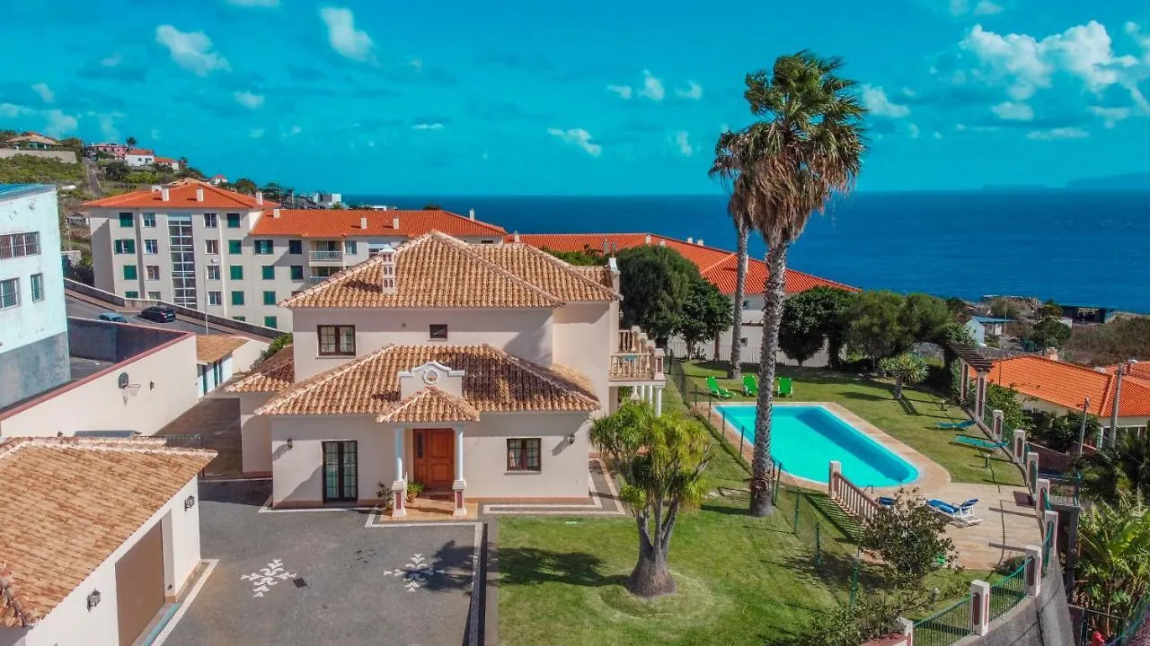 Royal Amores Villa Caniço 0*,  Portekiz