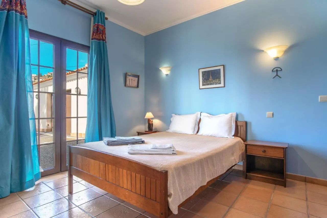 Royal Amores Villa Caniço 0*,  Portekiz
