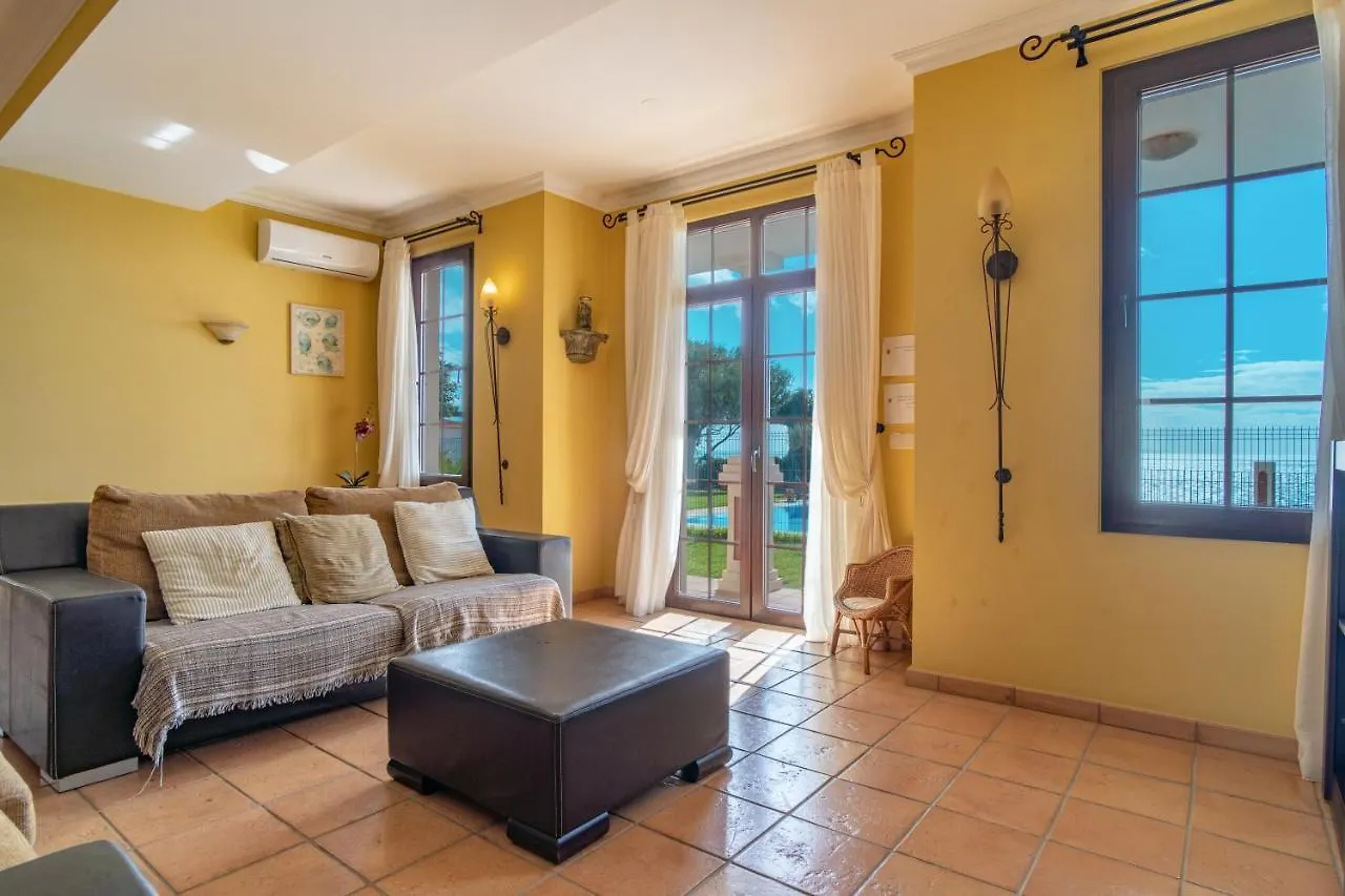 Royal Amores Villa Caniço Portekiz