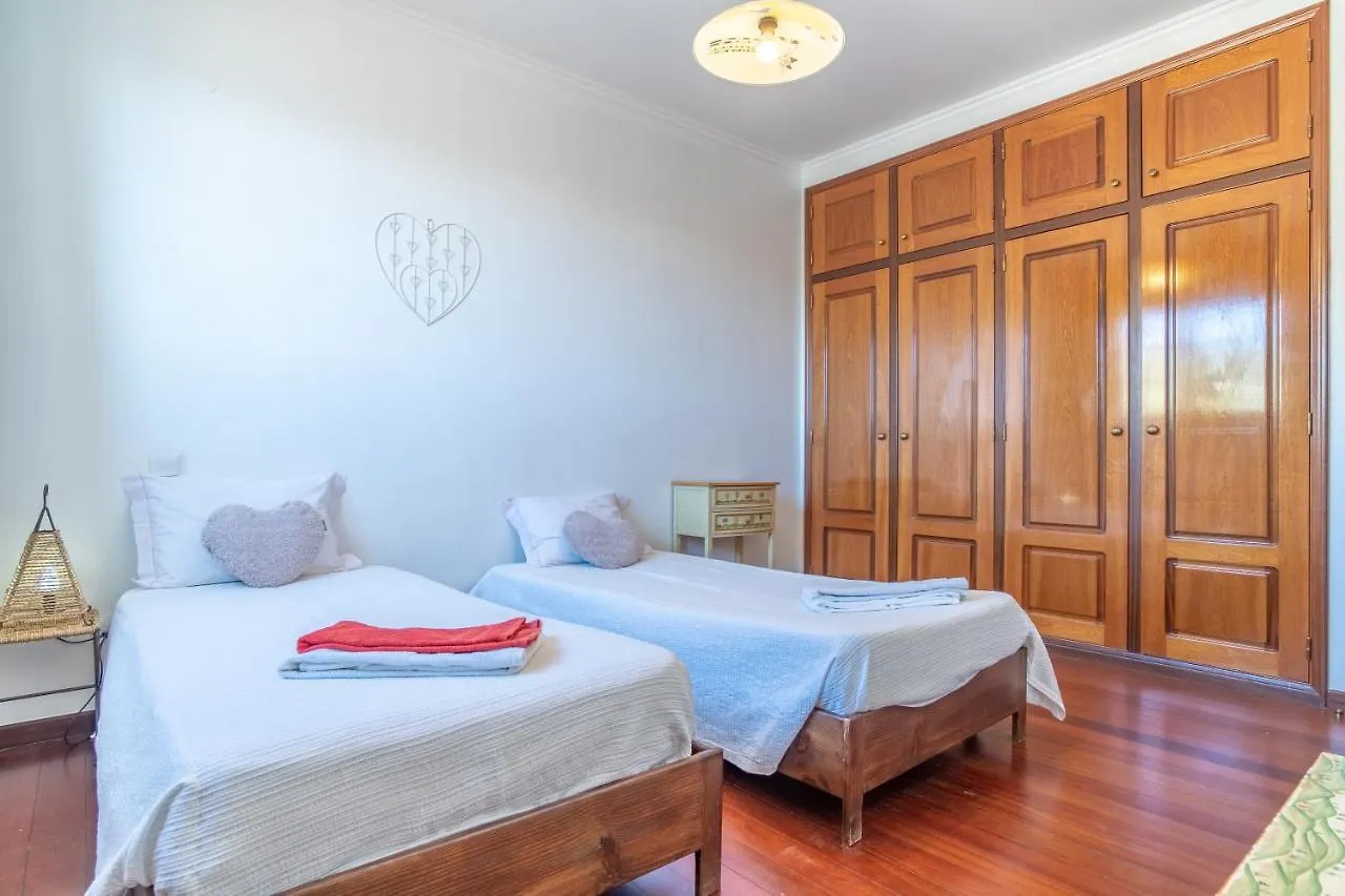 Royal Amores Villa Caniço 0*,  Portekiz